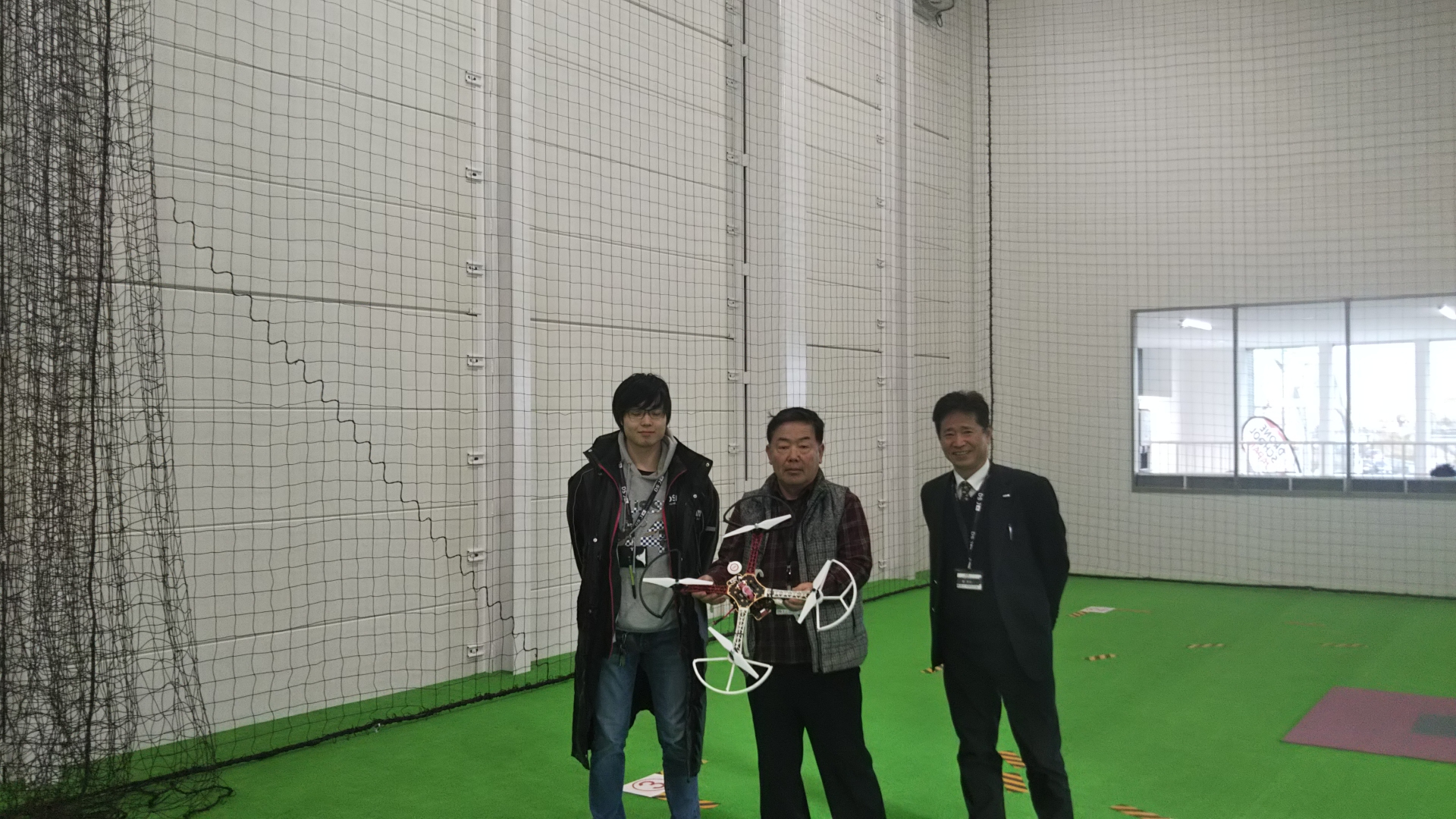 昨日のフライトコース修了者の方です。