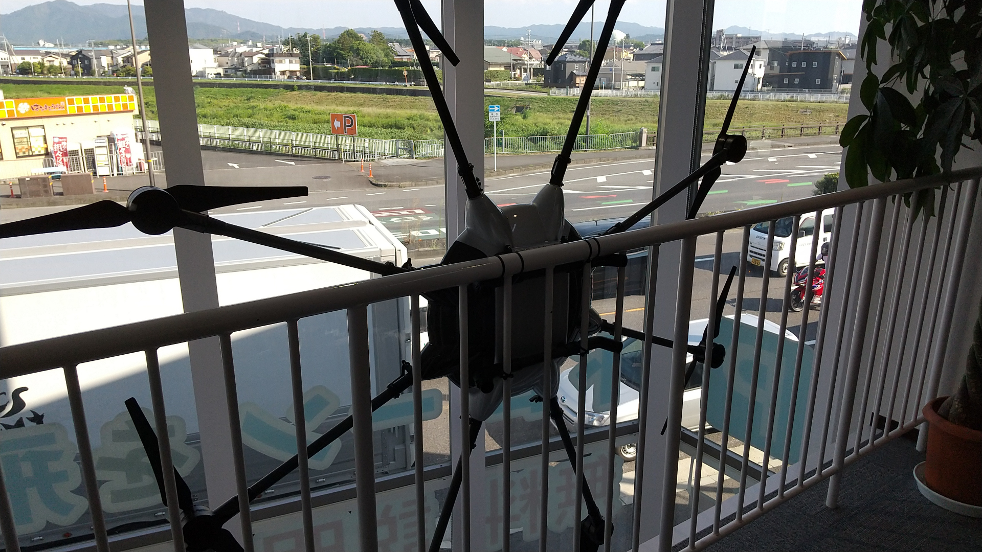 配送でのドローン活用　いよいよ本格化か？プロドローン社のドローンが活躍しています。
