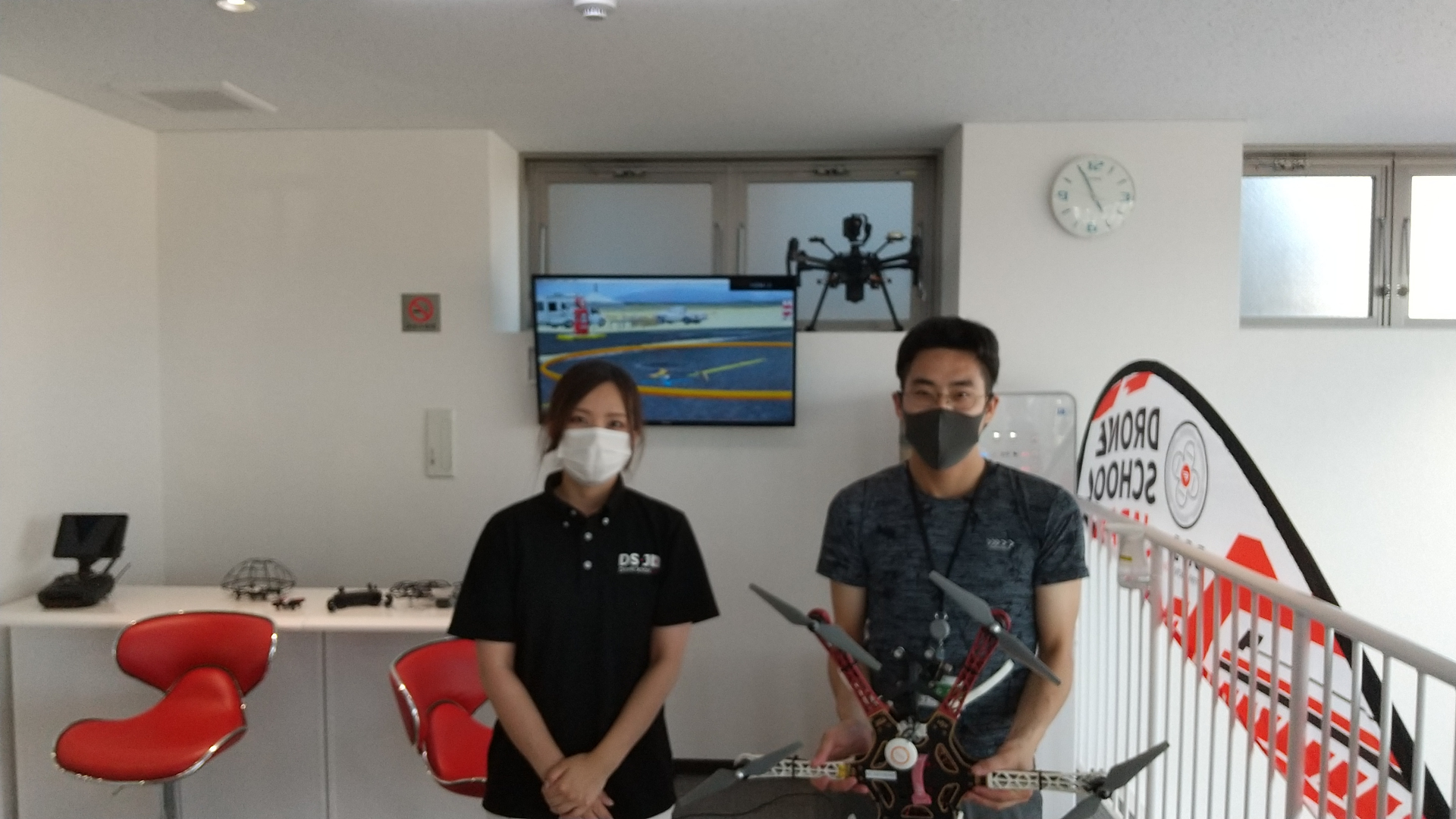 昨日　ビジネスコースを修了なさいました。大阪から。