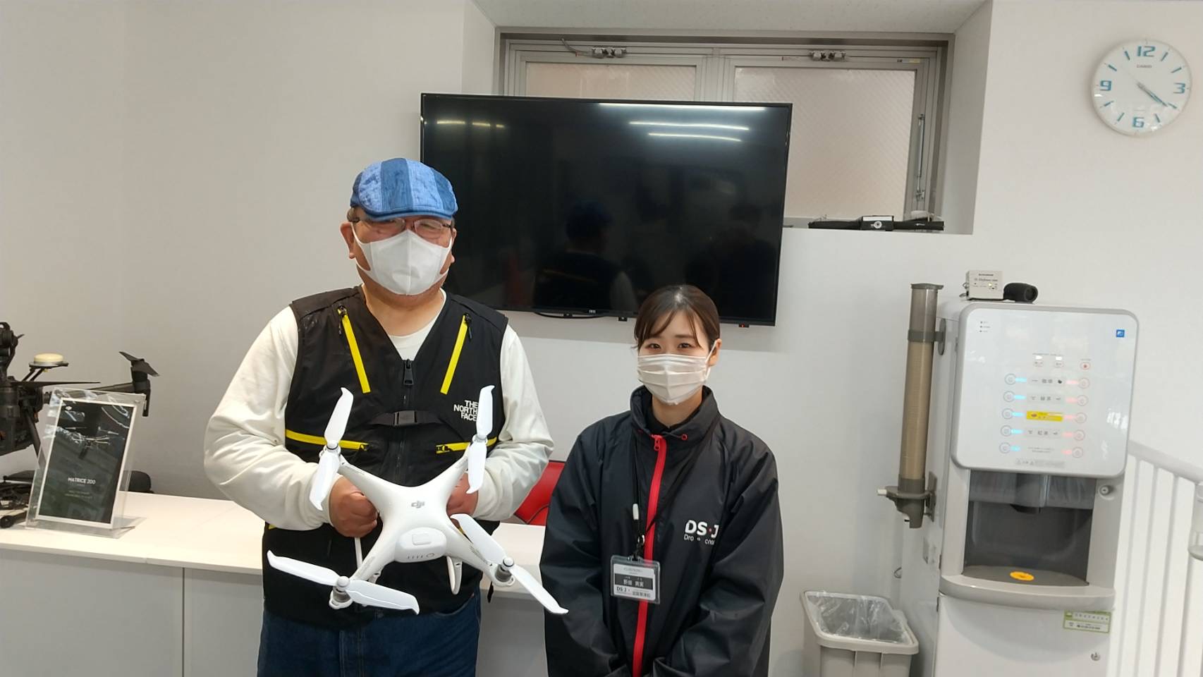 先日国家資格二等無人航空機操縦士コースご卒業頂きました。